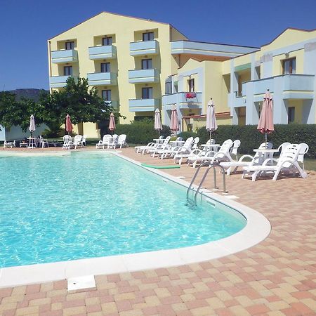 Resort Isola Rossa Боза Екстер'єр фото