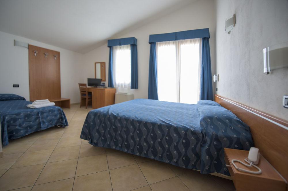 Resort Isola Rossa Боза Екстер'єр фото